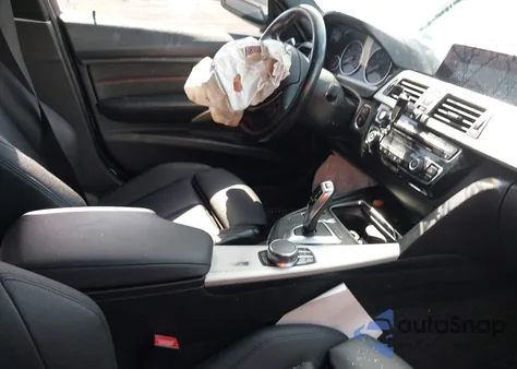 2018 BMW 320I xDrive z USA, uszkodzony, nr VIN WBA8A3C55JA491487